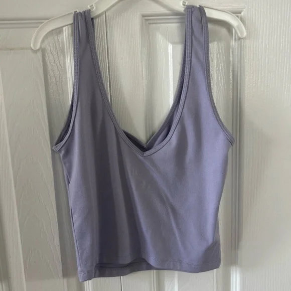 Hollister Lavender V-Neck Crop Tank Top - Picture 3 of 3